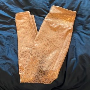 Mono B pink leopard shimmer leggings size L